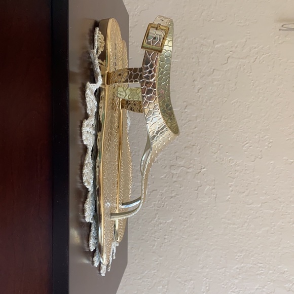 Rampage Reptile Gold Sandal Size 7 NWT - Picture 3 of 6